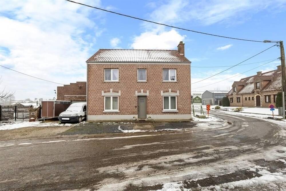 Huis te koop in Borgloon 3840 349000.00€ 4 slaapkamers 325.00m² - Zoekertje 360859