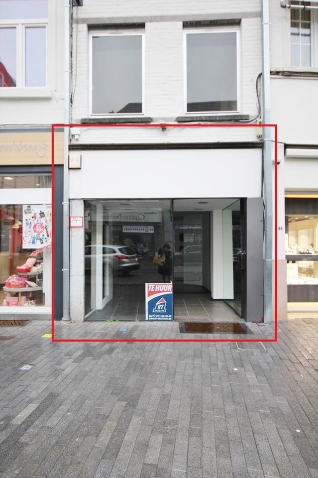 Handelszaak te huur in Sint-Truiden 3800 885.00€ slaapkamers m² - Zoekertje 367556