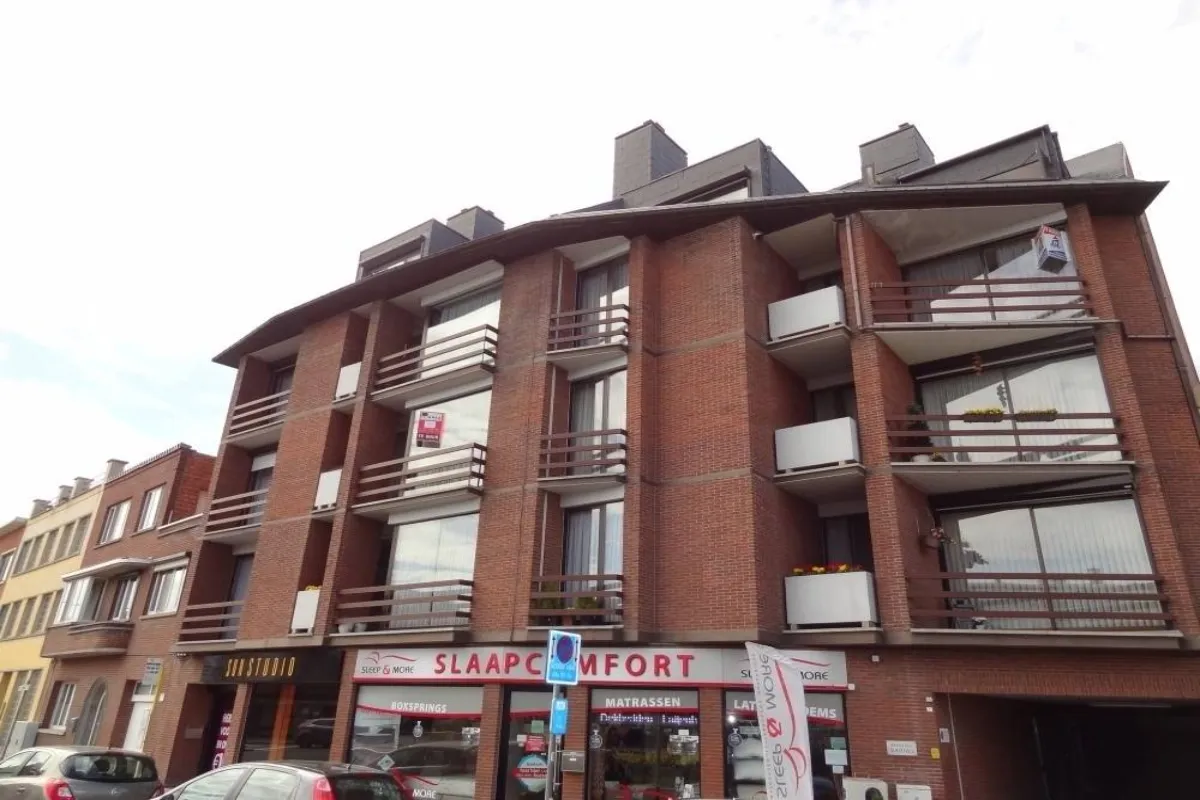 Appartement te  huur in Sint-Truiden 3800 900.00€ 2 slaapkamers m² - Zoekertje 390328