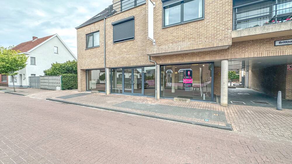 Handelszaak te  huur in Heusden-Zolder 3550 1300.00€  slaapkamers 250.00m² - Zoekertje 392031