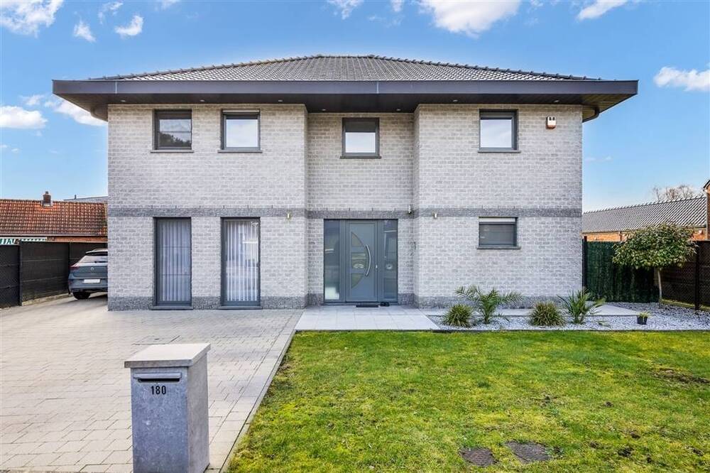 Huis te  koop in Beringen 3580 599000.00€ 4 slaapkamers 299.00m² - Zoekertje 395239