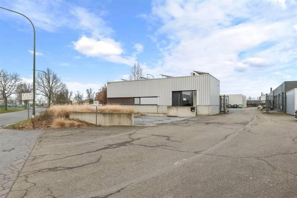 Handelszaak te koop in Sint-Truiden 3800 225000.00€ slaapkamers 75.00m² - Zoekertje 398412