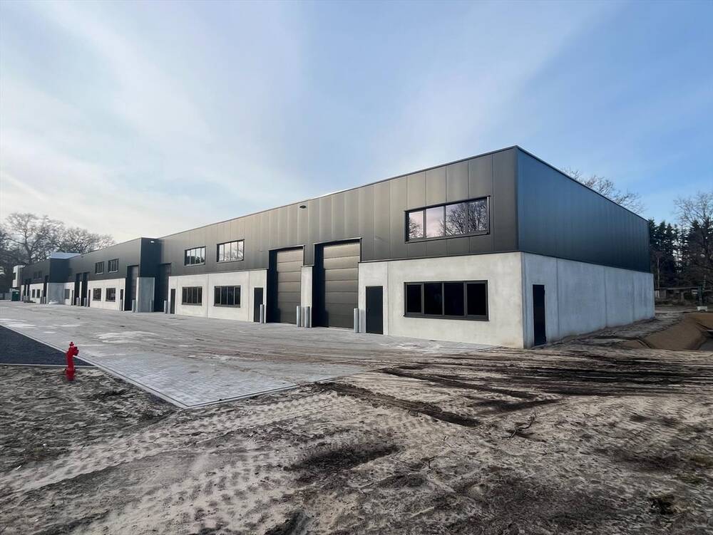 Handelszaak te huur in Zonhoven 3520 1710.00€ slaapkamers m² - Zoekertje 402345