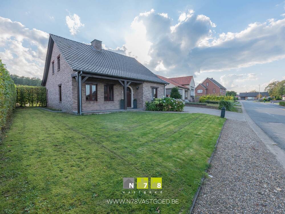 Huis te koop in Maaseik 3680 395000.00€ 4 slaapkamers 150.00m² - Zoekertje 404989