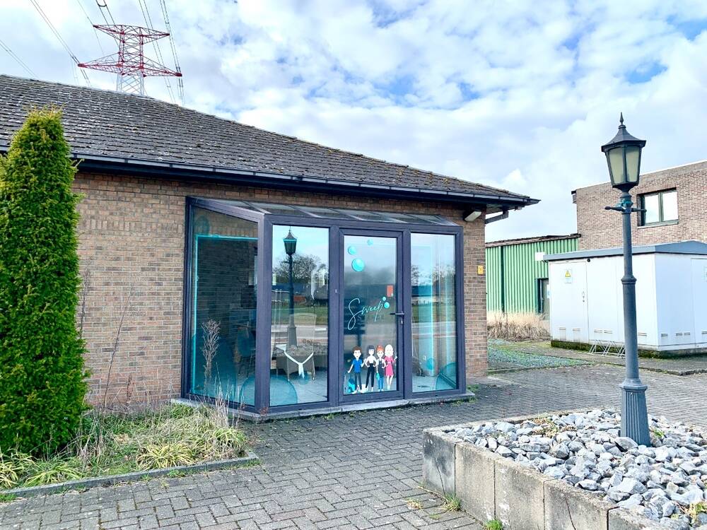 Handelszaak te  huur in Peer 3990 650.00€ 0 slaapkamers 115.00m² - Zoekertje 404295