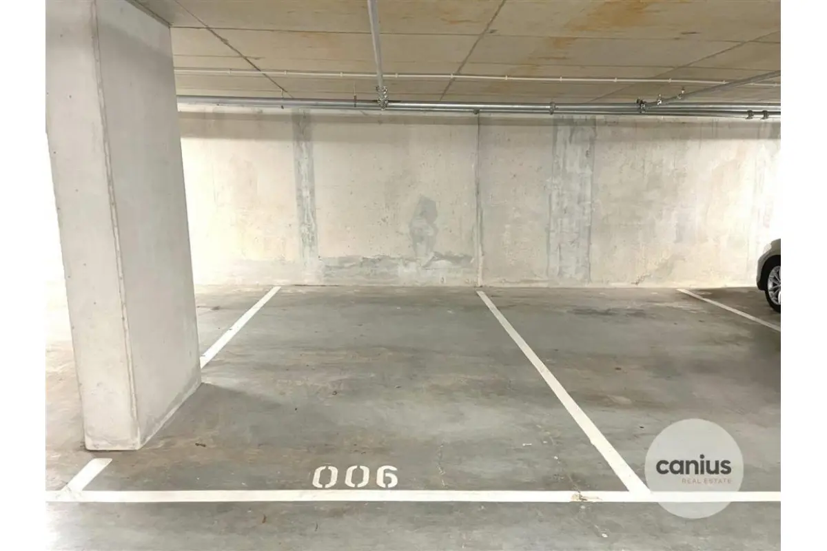 Parking & garage te  koop in Hasselt 3500 34000.00€  slaapkamers m² - Zoekertje 405028