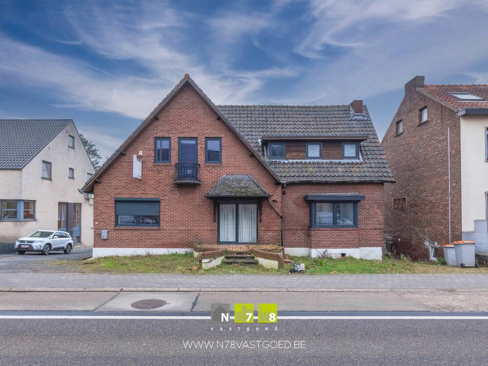 Handelszaak te koop in Maasmechelen 3630 470000.00€ slaapkamers 198.00m² - Zoekertje 404488