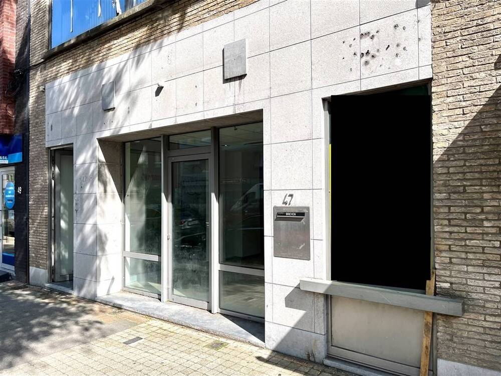 Handelszaak te  huur in Leopoldsburg 3970 1550.00€  slaapkamers 506.00m² - Zoekertje 407184