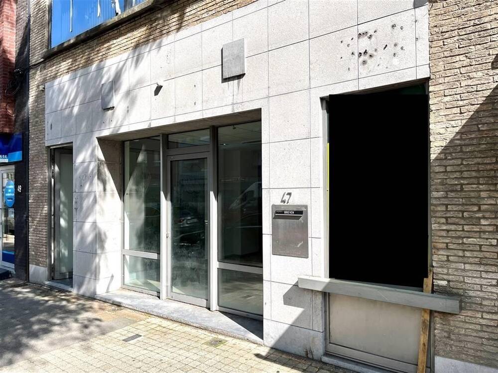 Handelszaak te  huur in Leopoldsburg 3970 1550.00€  slaapkamers 506.00m² - Zoekertje 407184