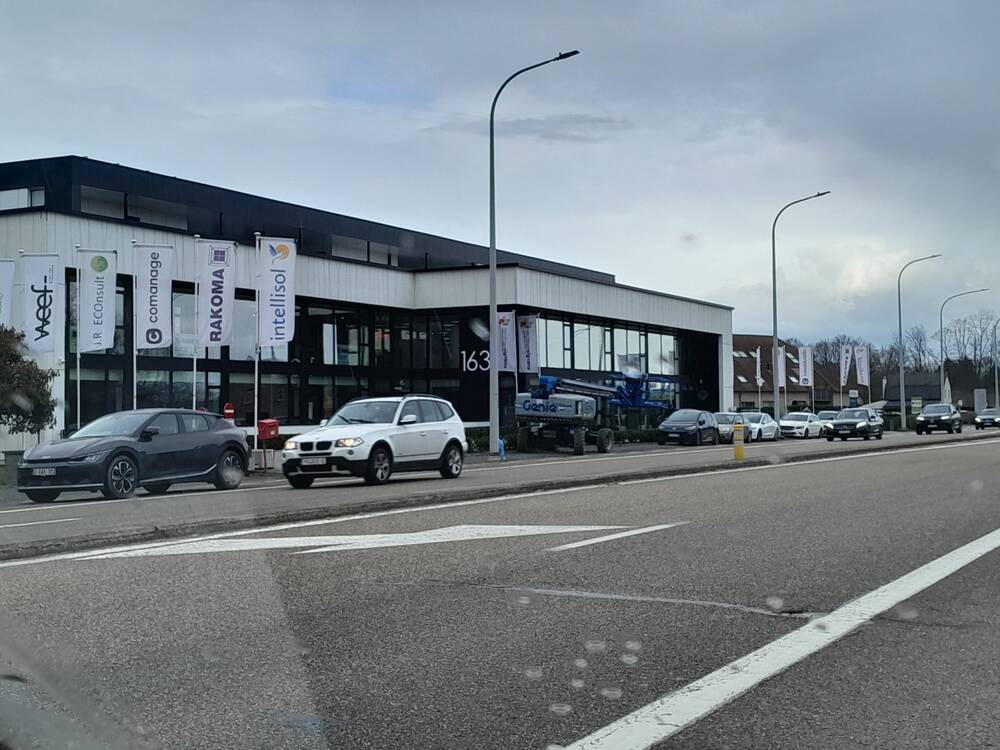 Handelszaak te huur in Maaseik 3680 1022.00€ slaapkamers 57.00m² - Zoekertje 415647