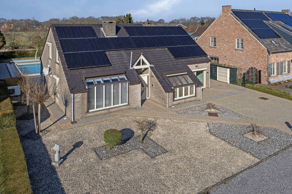 Huis te  koop in Hechtel 3940 420000.00€ 3 slaapkamers 216.00m² - Zoekertje 418478