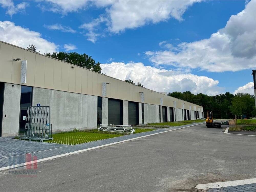 Handelszaak te koop in Genk 3600 299000.00€ slaapkamers 250.00m² - Zoekertje 422831