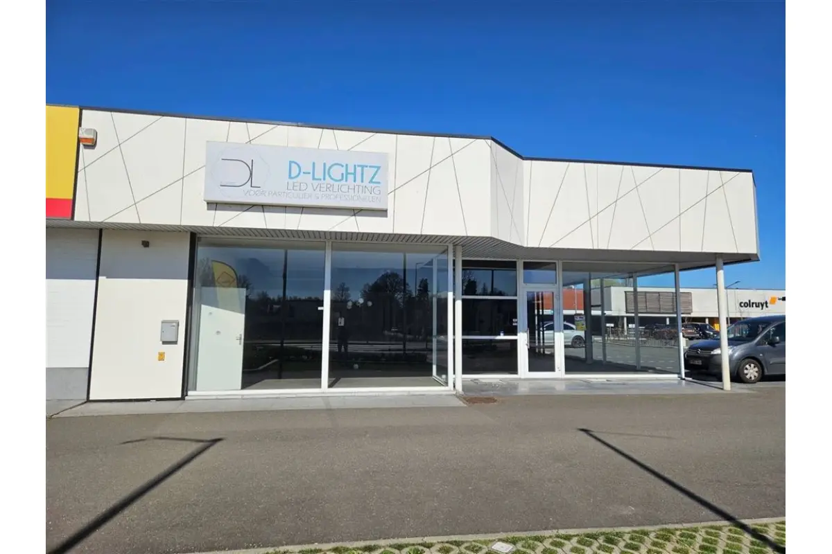 Handelszaak te  huur in Genk 3600 5000.00€  slaapkamers 500.00m² - Zoekertje 423357
