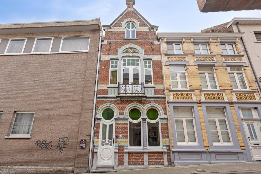 Herenhuis te koop in Tongeren 3700 348000.00€ 3 slaapkamers 159.00m² - Zoekertje 424566