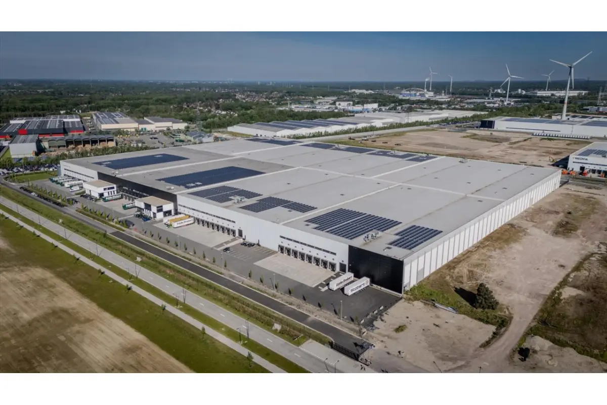 Handelszaak te  huur in Genk 3600 41649.00€  slaapkamers m² - Zoekertje 425665