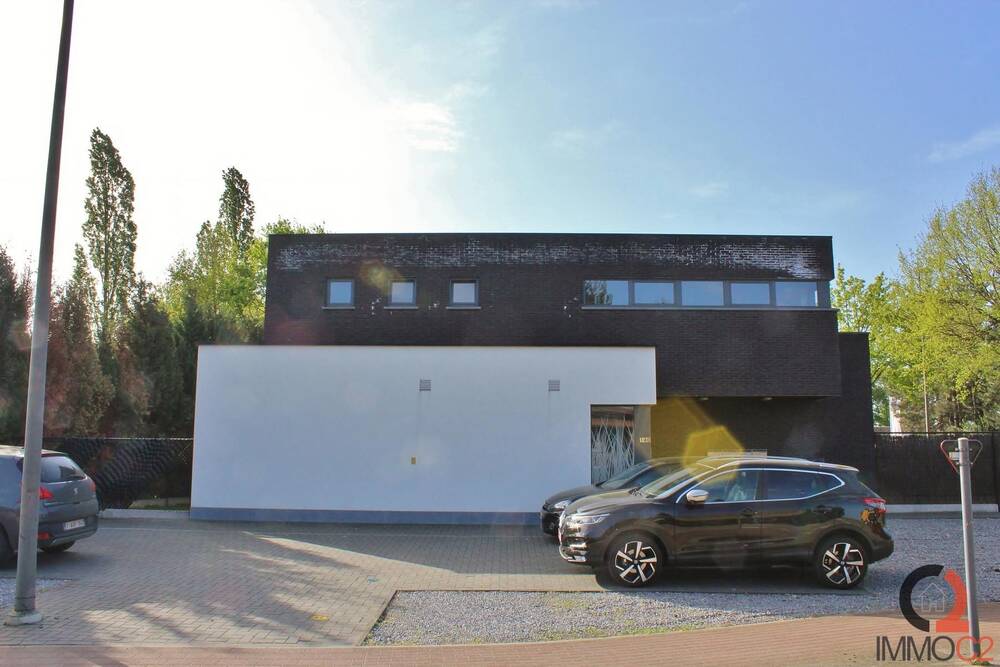 Appartement te  huur in Paal 3583 1050.00€ 2 slaapkamers 140.00m² - Zoekertje 427338