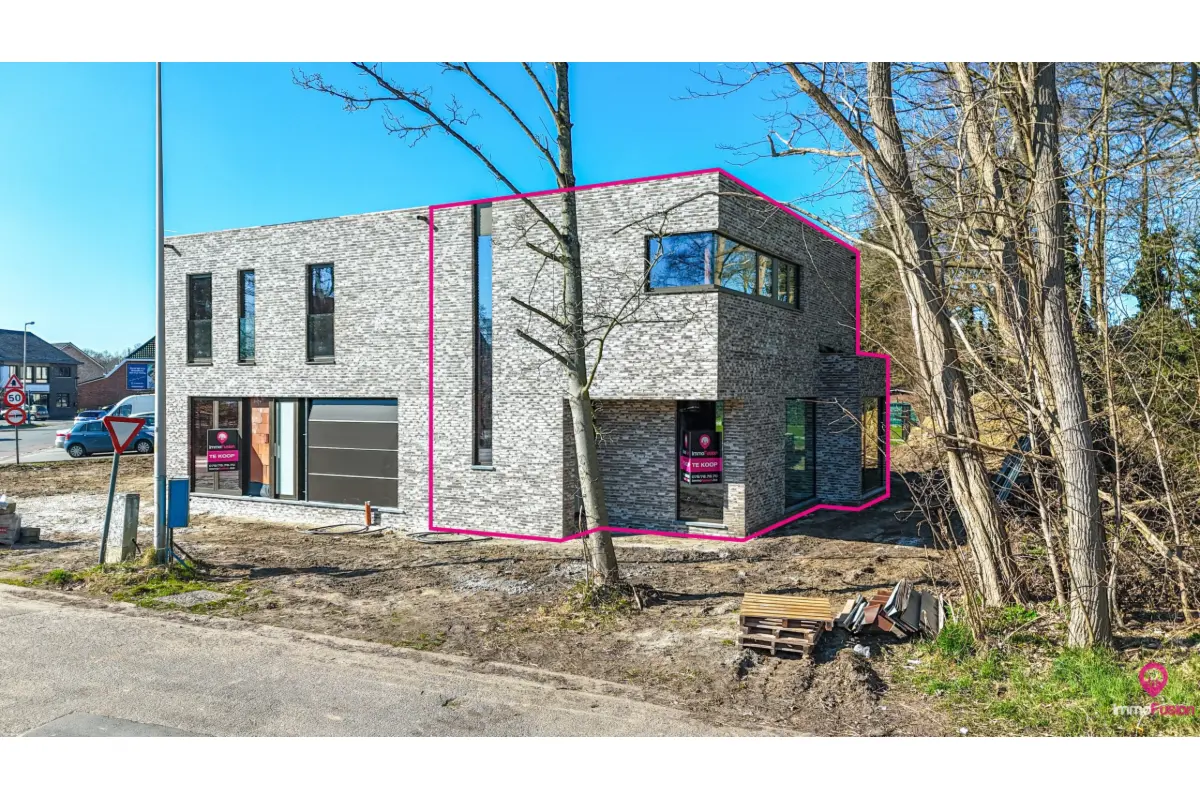 Huis te  koop in Houthalen-Helchteren 3530 269000.00€ 3 slaapkamers 156.00m² - Zoekertje 426578