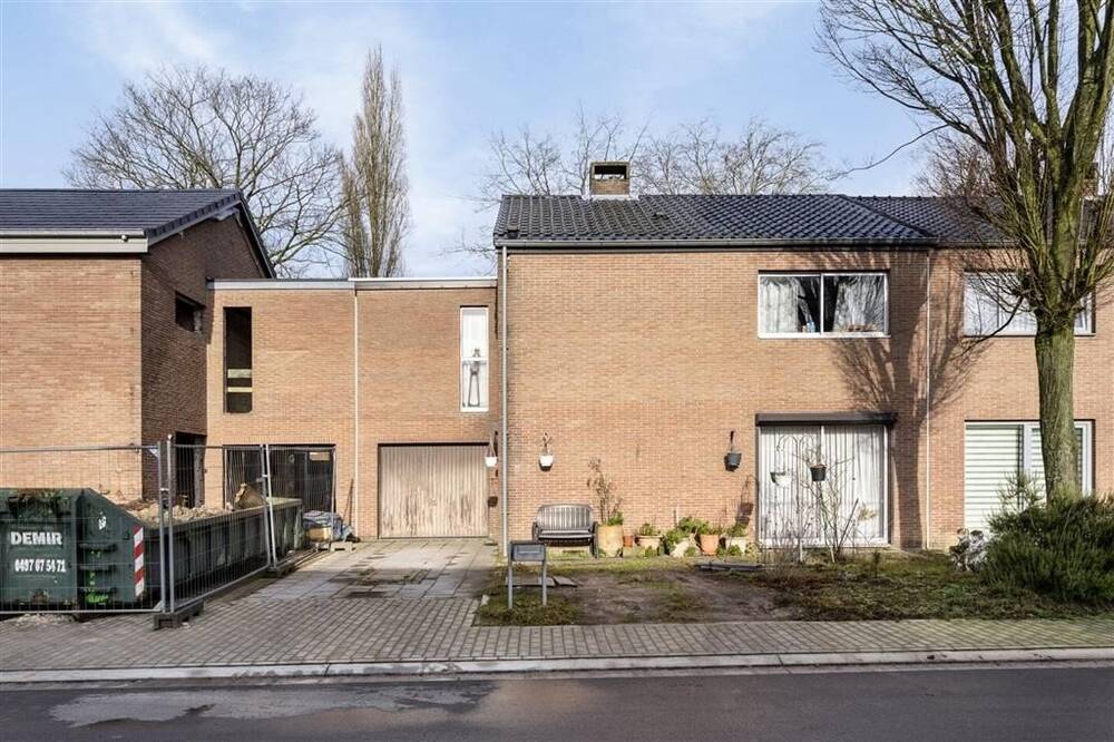 Huis te koop in Houthalen 3530 219950.00€ 5 slaapkamers 149.00m² - Zoekertje 429018