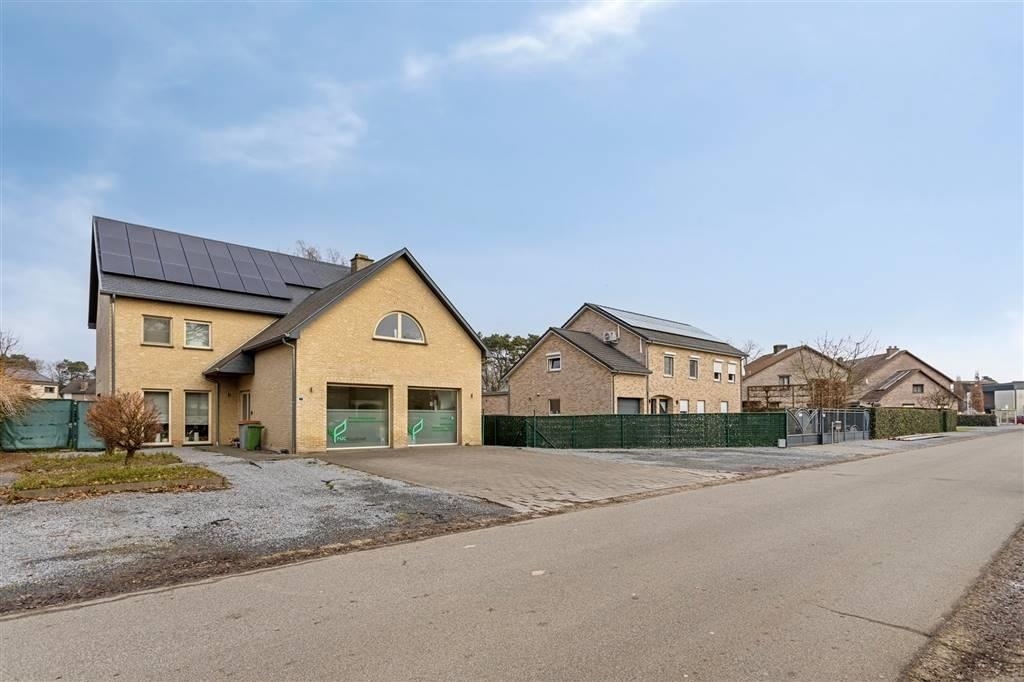 Huis te koop in Maasmechelen 3630 599950.00€ 4 slaapkamers 335.00m² - Zoekertje 429493