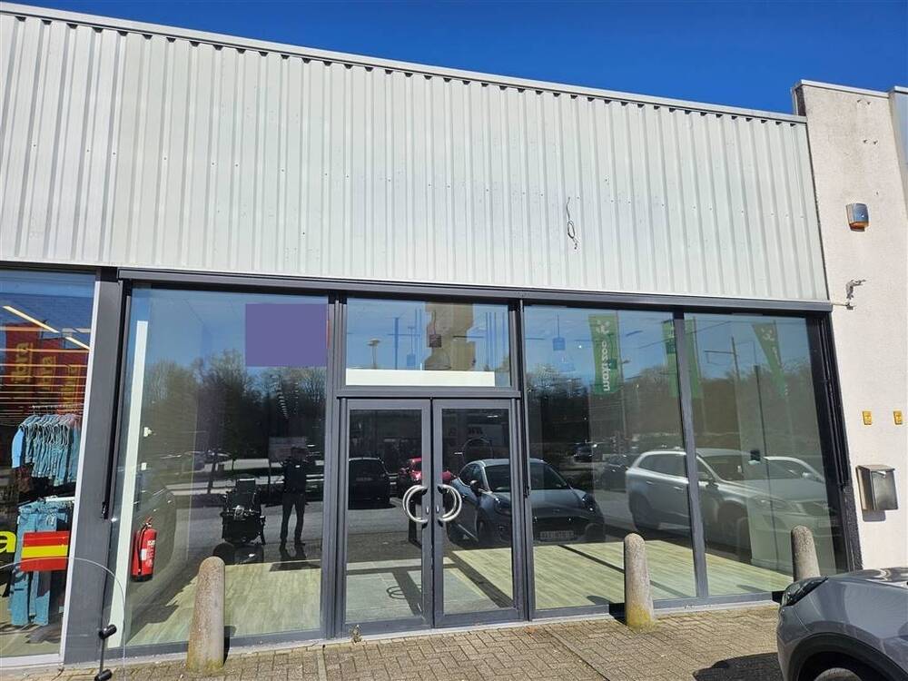 Handelszaak te huur in Genk 3600 3155.00€ slaapkamers 255.00m² - Zoekertje 433727