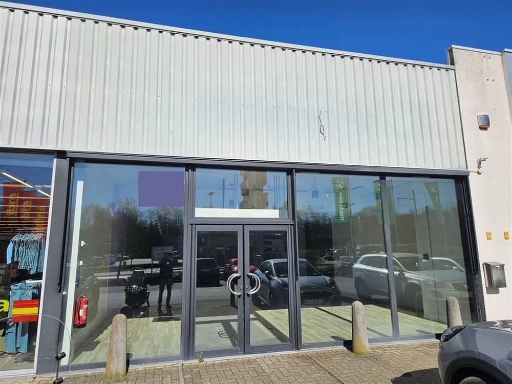 Handelszaak te huur in Genk 3600 3155.00€ slaapkamers 255.00m² - Zoekertje 433727