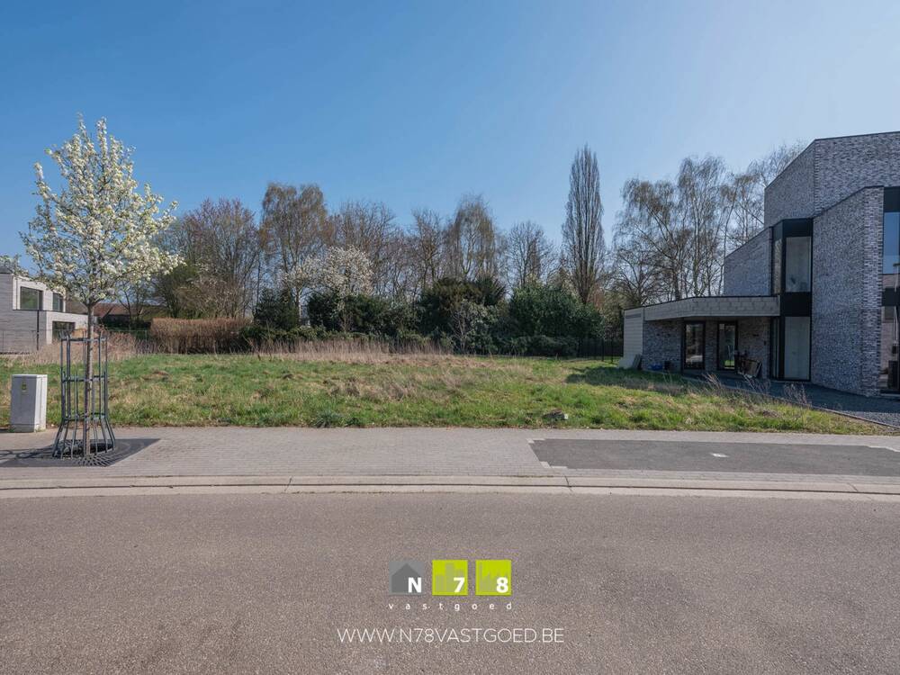 Grond te koop in Maaseik 3680 149000.00€ slaapkamers m² - Zoekertje 436600