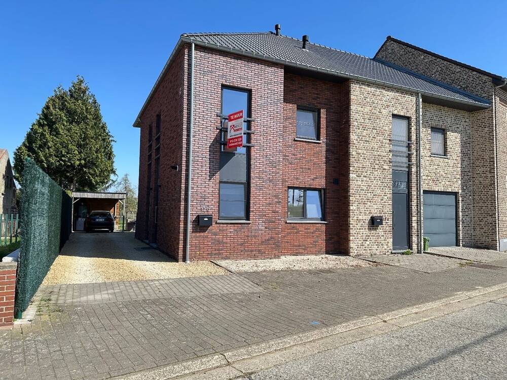 Huis te  huur in Berg 3700 1200.00€ 3 slaapkamers m² - Zoekertje 437669