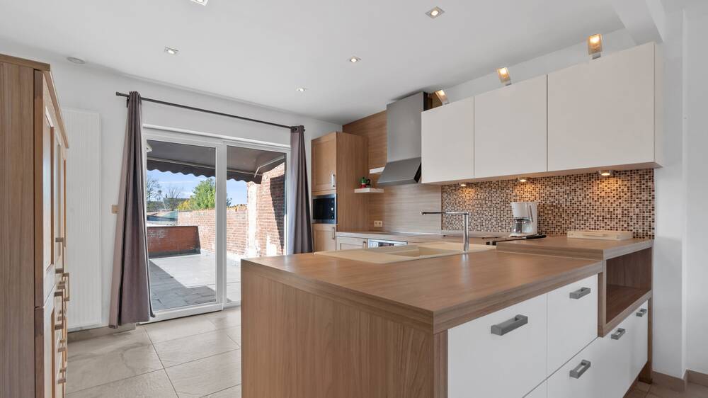 Duplex te  koop in Maasmechelen 3630 269000.00€ 3 slaapkamers 161.00m² - Zoekertje 442086
