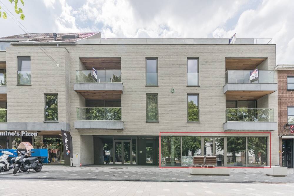 Handelszaak te huur in Lommel 3920 1750.00€ 0 slaapkamers m² - Zoekertje 444477