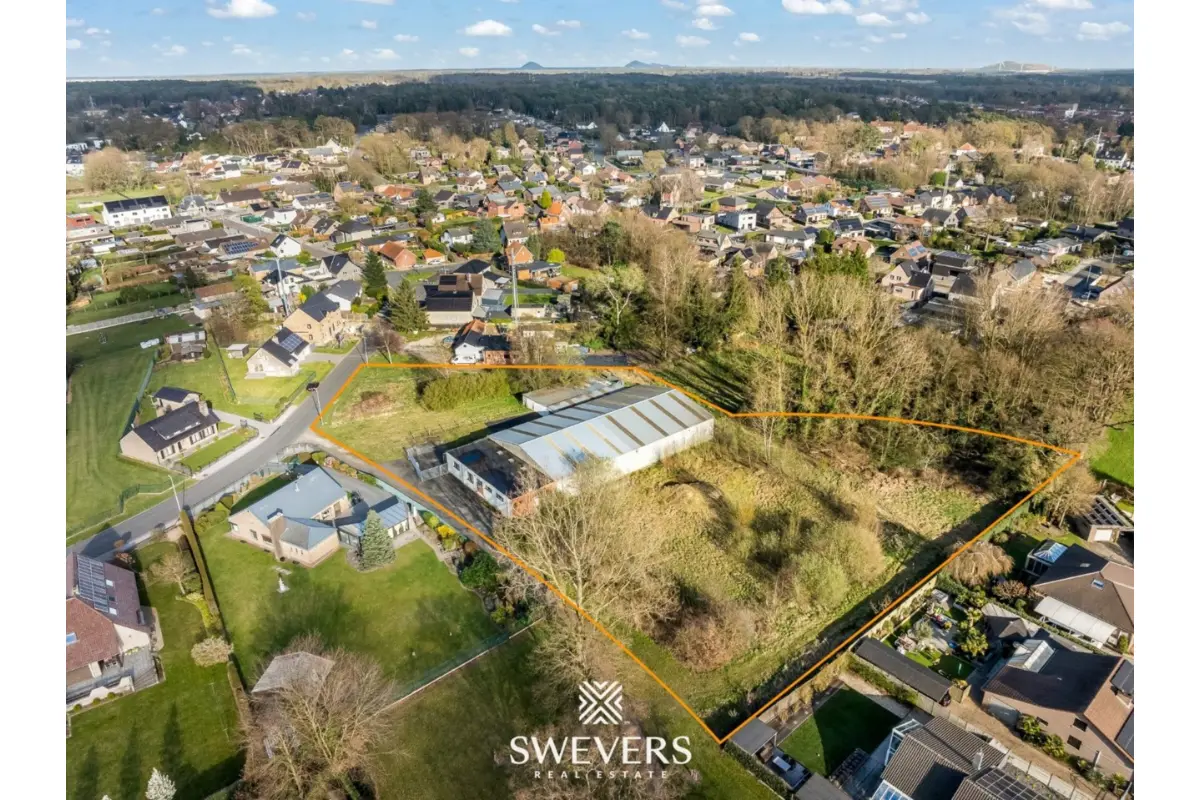 Handelszaak te  koop in Houthalen-Helchteren 3530 650000.00€  slaapkamers m² - Zoekertje 443805