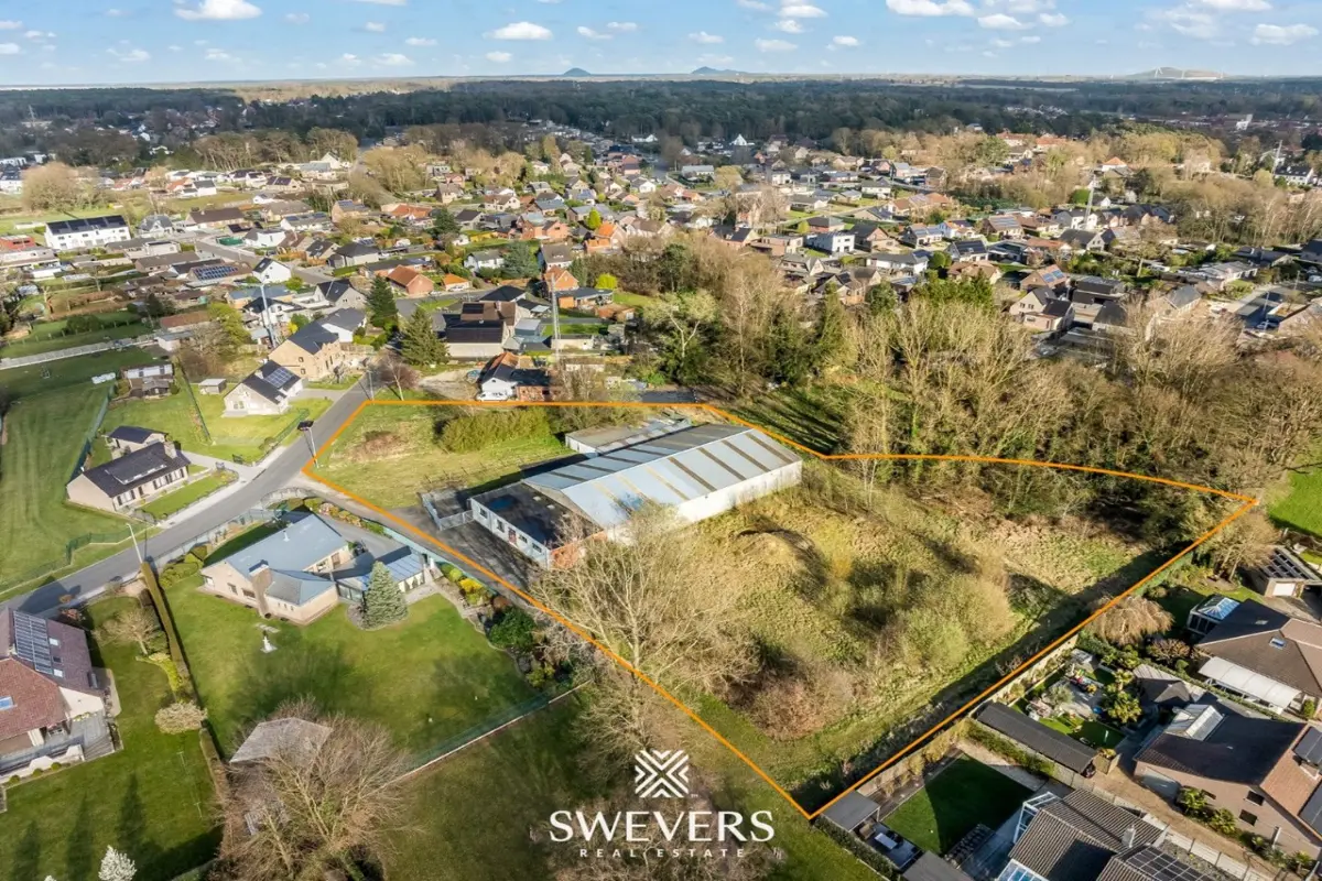 Handelszaak te  koop in Houthalen-Helchteren 3530 650000.00€  slaapkamers m² - Zoekertje 443805