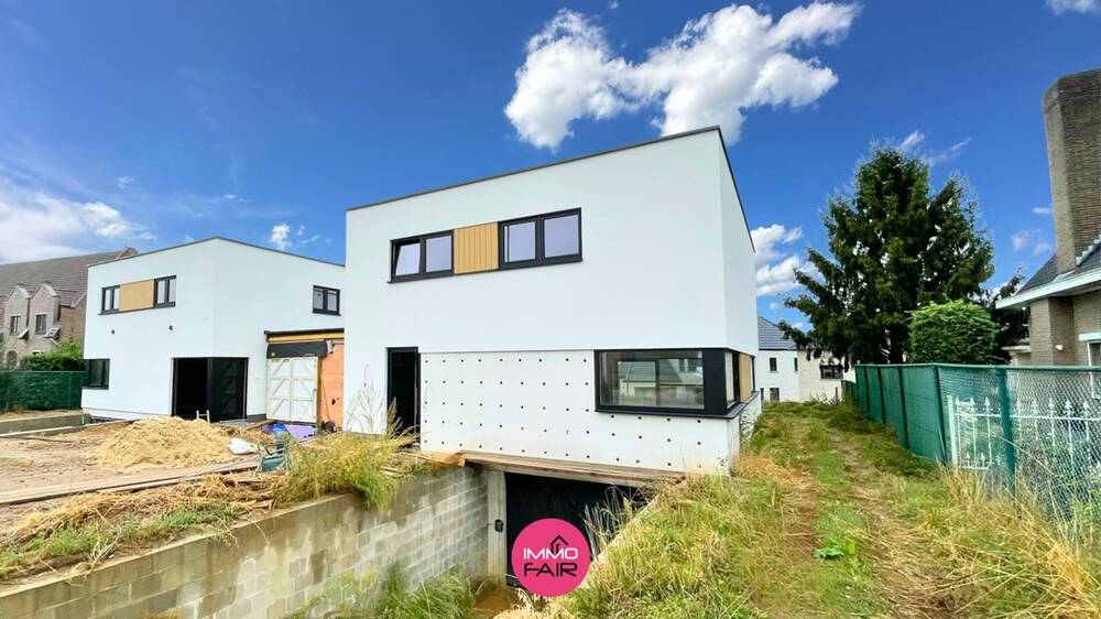 Huis te  koop in Lanaken 3620 495000.00€ 3 slaapkamers 180.00m² - Zoekertje 444550