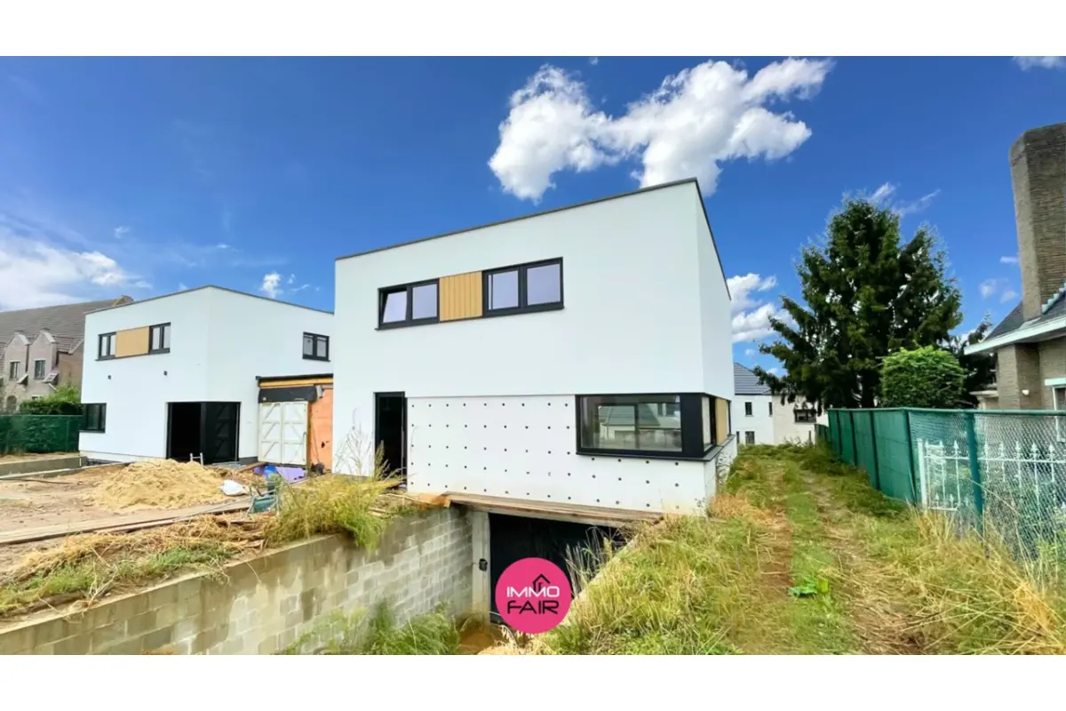 Huis te  koop in Lanaken 3620 495000.00€ 3 slaapkamers 180.00m² - Zoekertje 444550