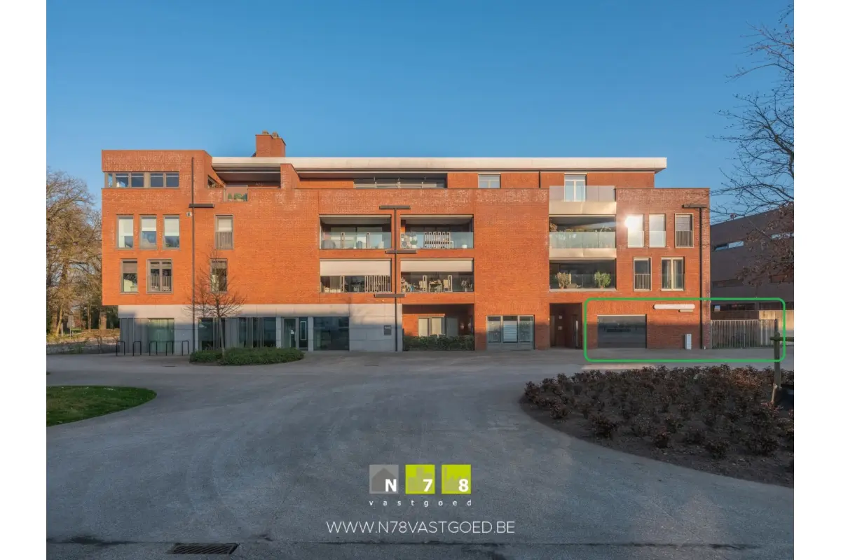 Handelszaak te  koop in Dilsen-Stokkem 3650 650000.00€  slaapkamers 155.00m² - Zoekertje 444719