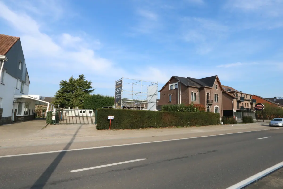 Grond te  huur in Maasmechelen 3630 1250.00€  slaapkamers m² - Zoekertje 444612
