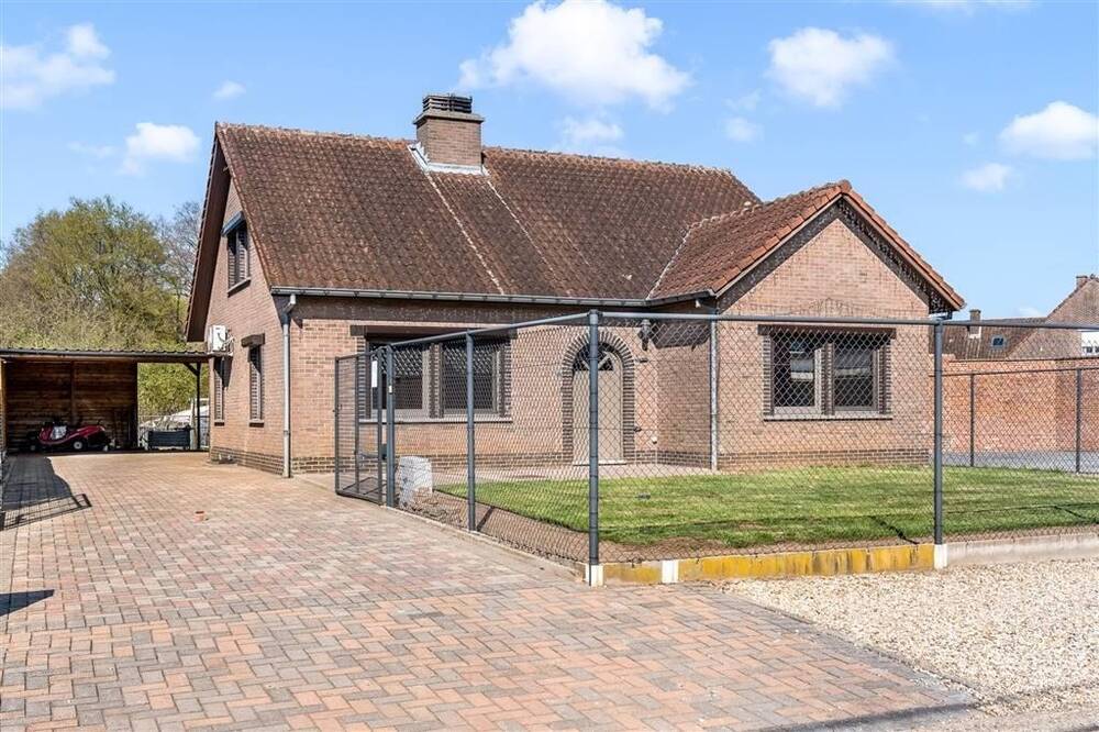 Huis te koop in Beringen 3580 0.00€ 4 slaapkamers 284.00m² - Zoekertje 446220