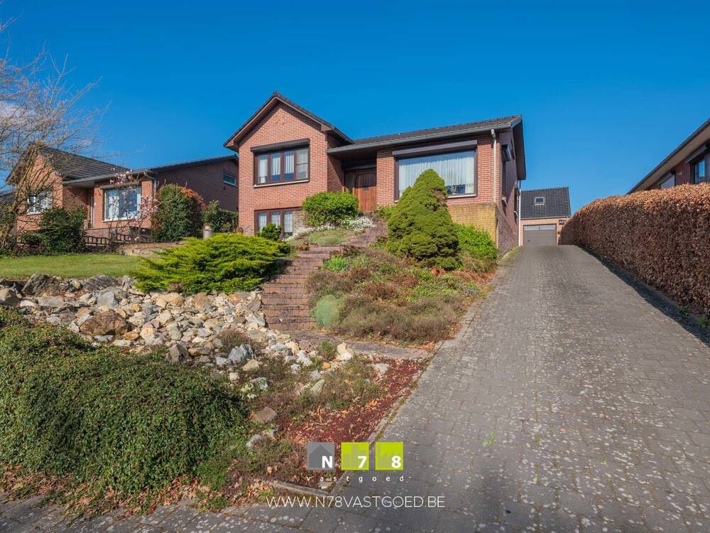 Huis te koop in Maaseik 3680 335000.00€ 3 slaapkamers 140.00m² - Zoekertje 447147