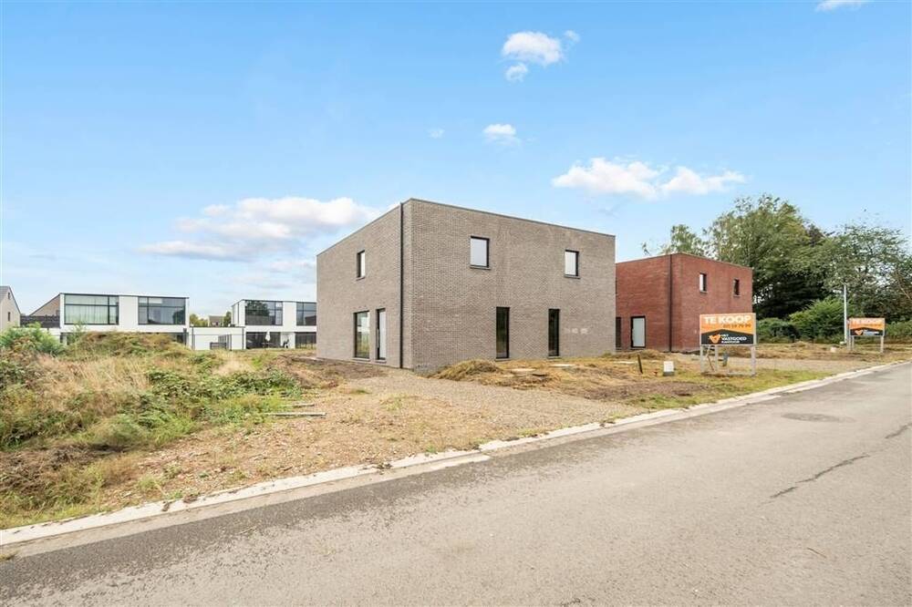 Huis te koop in Peer 3990 270862.00€ 3 slaapkamers 144.00m² - Zoekertje 447875