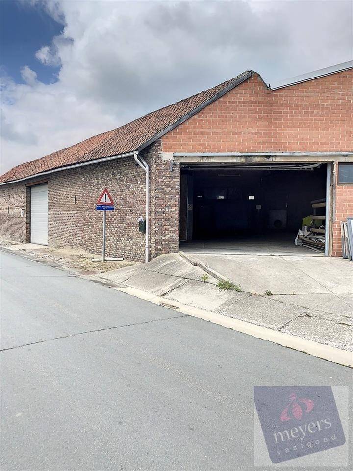Handelszaak te huur in Sint-Truiden 3800 435.00€ slaapkamers m² - Zoekertje 453259