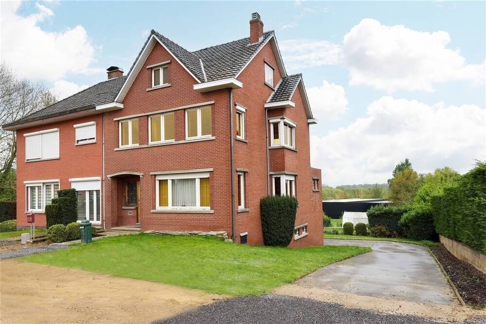 Huis te  koop in Berg 3700 279000.00€ 3 slaapkamers 147.00m² - Zoekertje 460446