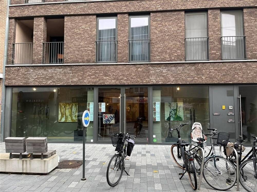 Handelszaak te huur in Lommel 3920 3950.00€ slaapkamers 255.00m² - Zoekertje 461034