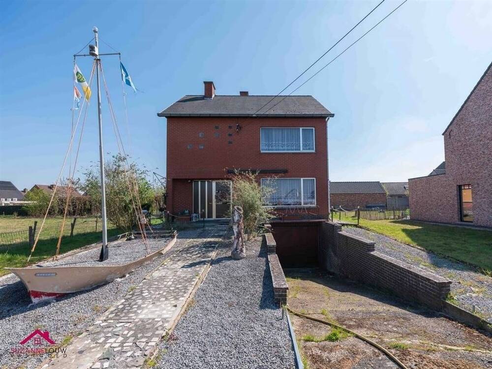 Huis te  koop in Opitter 3960 219000.00€ 4 slaapkamers 165.00m² - Zoekertje 461193