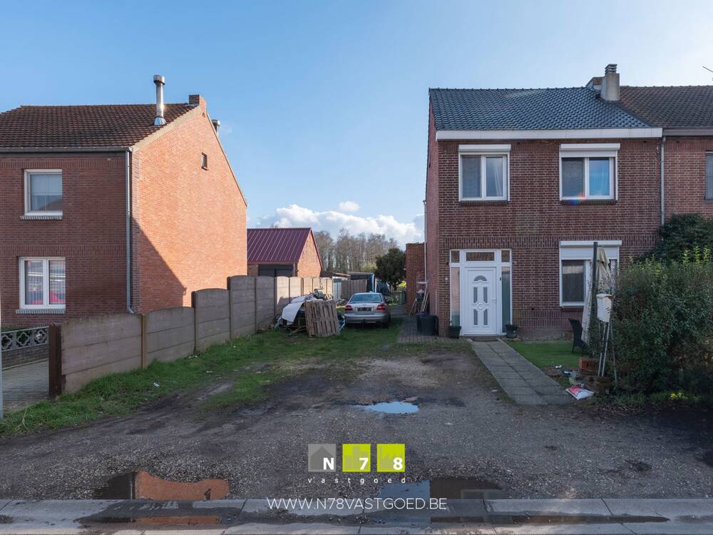 Huis te  koop in Bree 3960 280000.00€ 3 slaapkamers 130.00m² - Zoekertje 462287