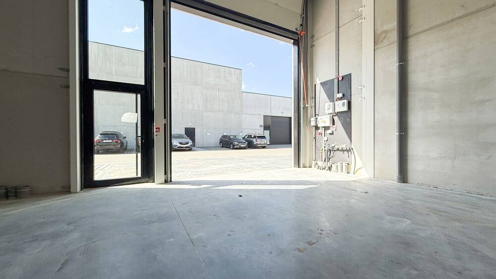 Handelszaak te huur in Hasselt 3500 1250.00€ slaapkamers 180.00m² - Zoekertje 465566