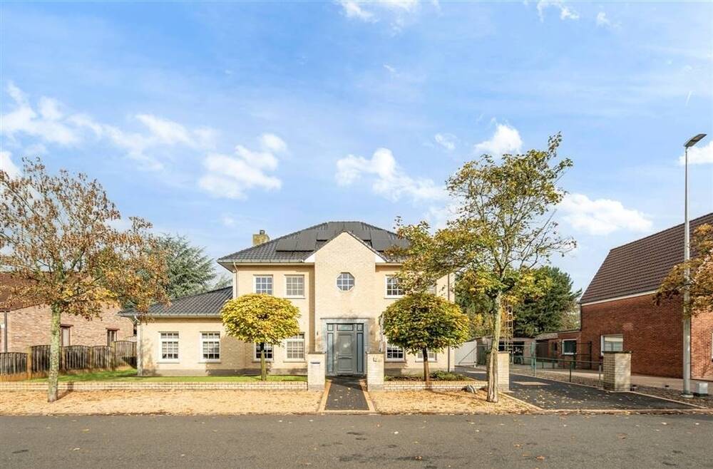 Huis te koop in Lommel 3920 779000.00€ 5 slaapkamers 348.00m² - Zoekertje 467304