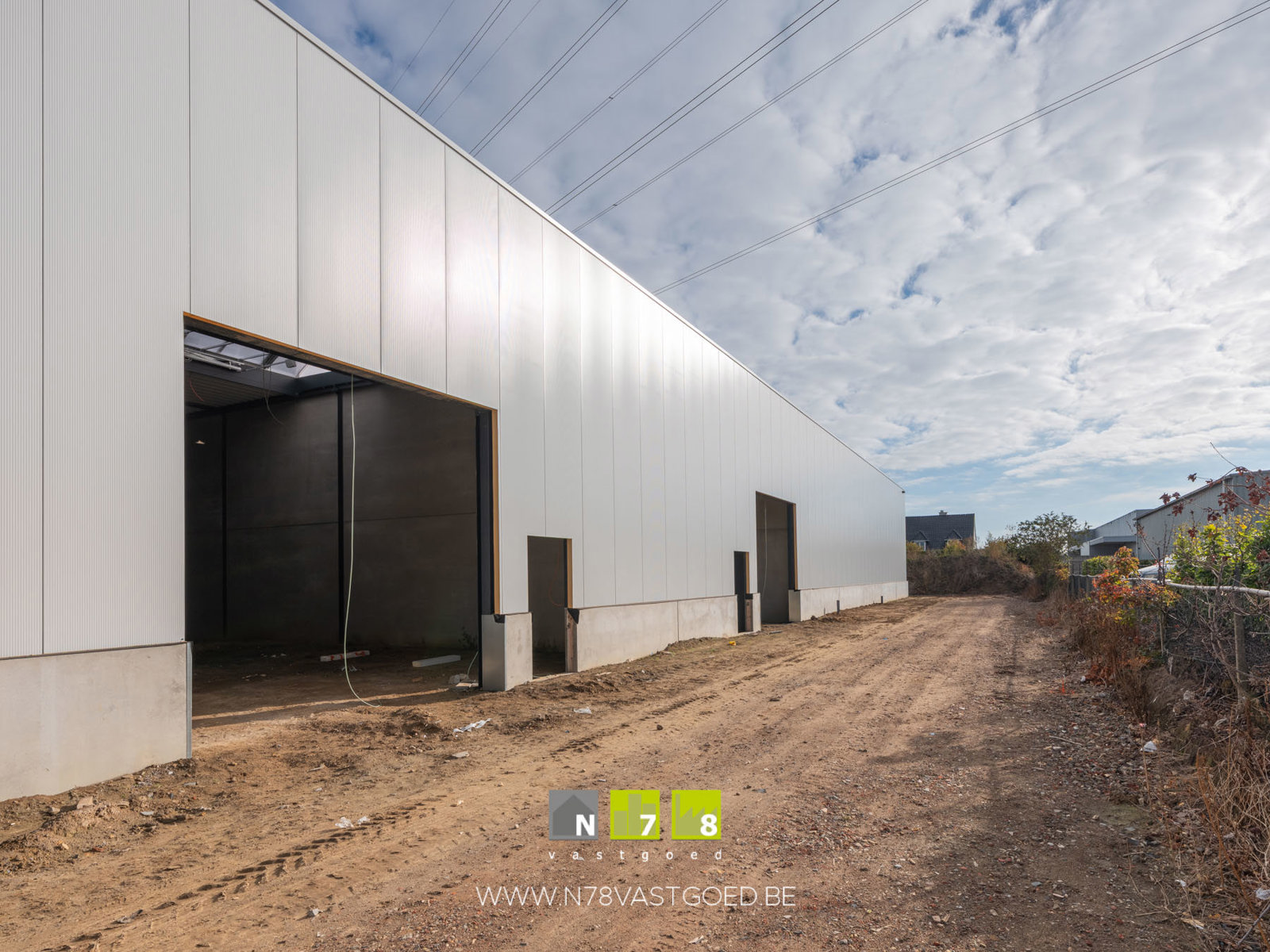 Handelszaak te  huur in Maaseik 3680 815.00€  slaapkamers 204.00m² - Zoekertje 467453