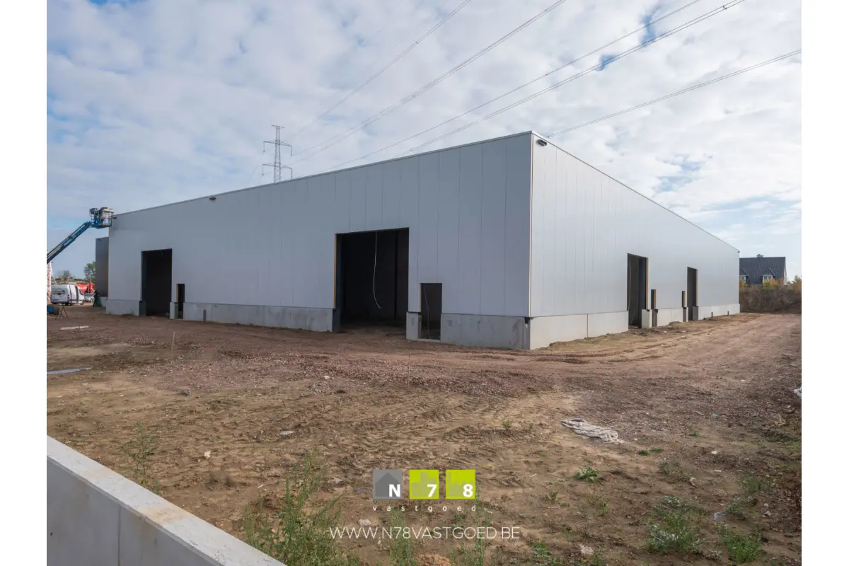 Handelszaak te  huur in Maaseik 3680 845.00€  slaapkamers 211.00m² - Zoekertje 467615