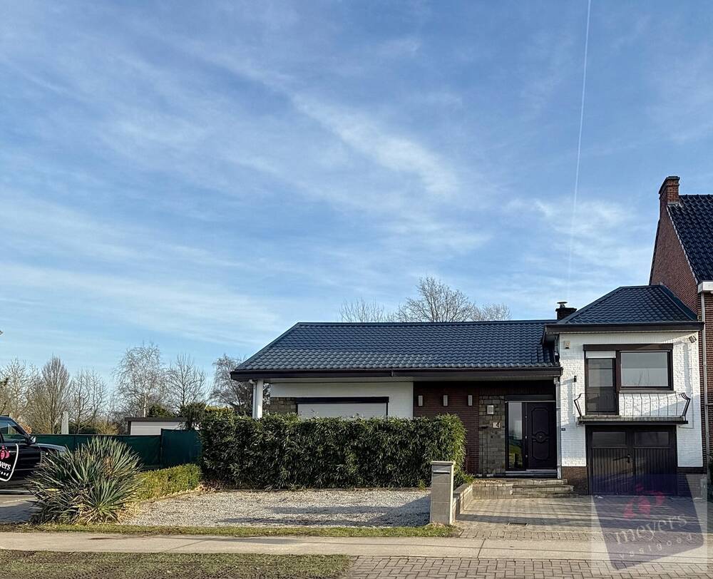 Huis te  koop in Hasselt 3500 369000.00€ 3 slaapkamers 271.00m² - Zoekertje 469754
