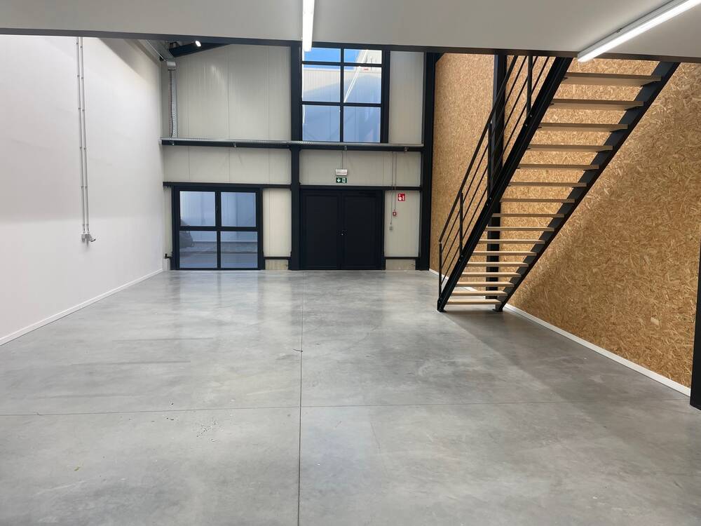 Handelszaak te huur in Hasselt 3500 1500.00€ slaapkamers m² - Zoekertje 472502
