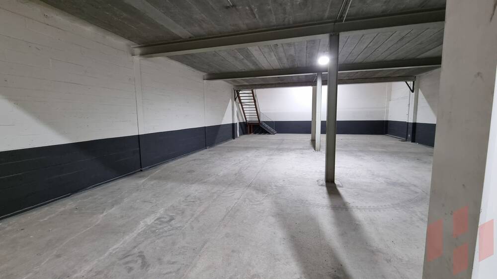 Handelszaak te huur in Hasselt 3500 1864.00€ slaapkamers 358.00m² - Zoekertje 474111